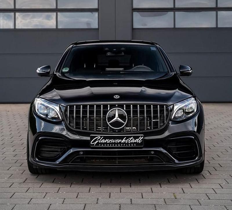 Schwarz Gebraucht 2019 Mercedes GLC63 AMG AMG SUV | 65.500 € - Bild 1/4