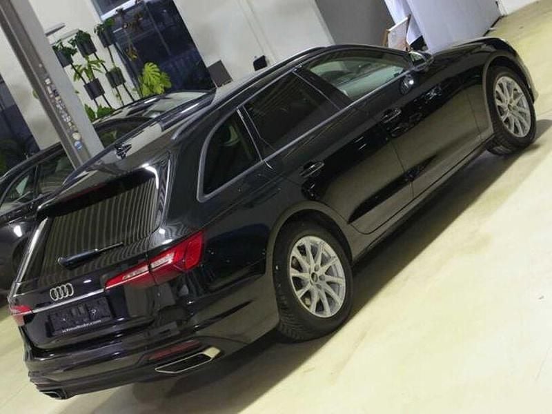 Second-hand Audi A4 Business 150 CP (110 kW) 2022 Negru Break