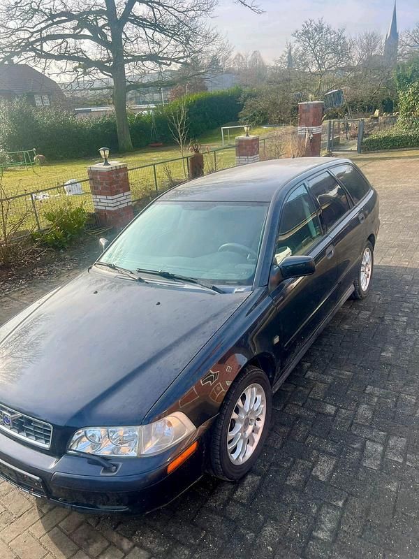 Gebraucht Volvo V40 106 PS (77 kW) 2003 Schwarz Kombi