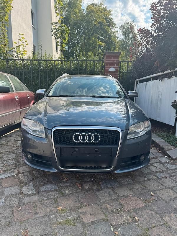 Grau Gebraucht 2005 Audi S4 Kombi | 6.900 € - Bild 1/4