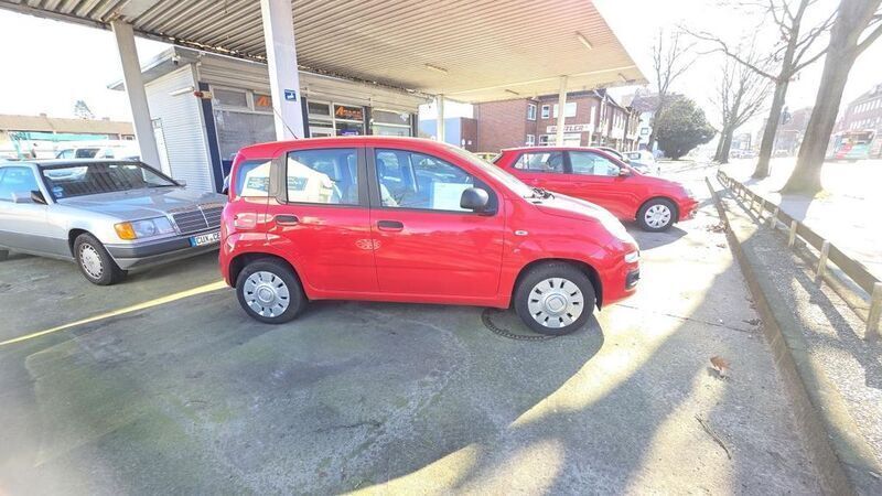 Rot Gebraucht 2018 Fiat Panda Kleinwagen | 8.998 € (Etwas zu teuer) - Bild 1/4