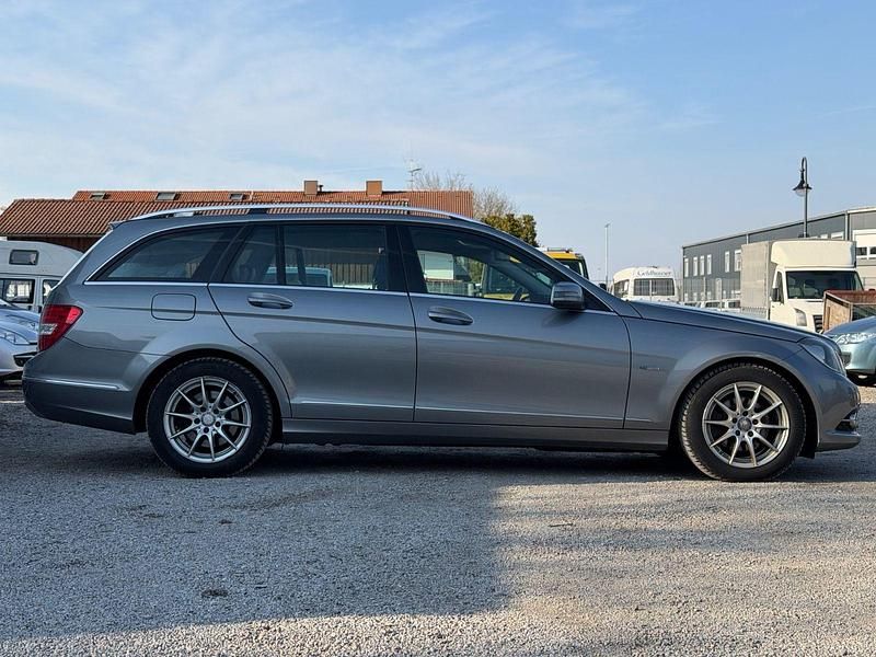 Gebraucht Mercedes C220 170 PS (125 kW) 2011 Silber Kombi