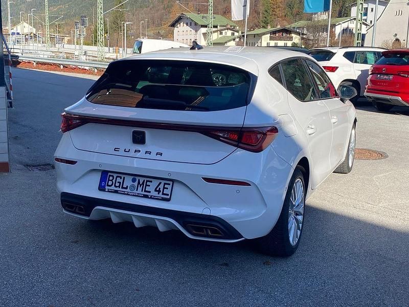 Gebraucht Cupra Leon 150 PS (110 kW) 2021 Weiß Limousine