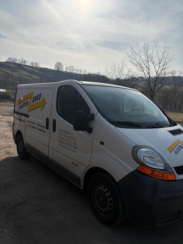 Gebraucht Renault Trafic 145 PS (106 kW) 2007 Weiß Van / Kleinbus