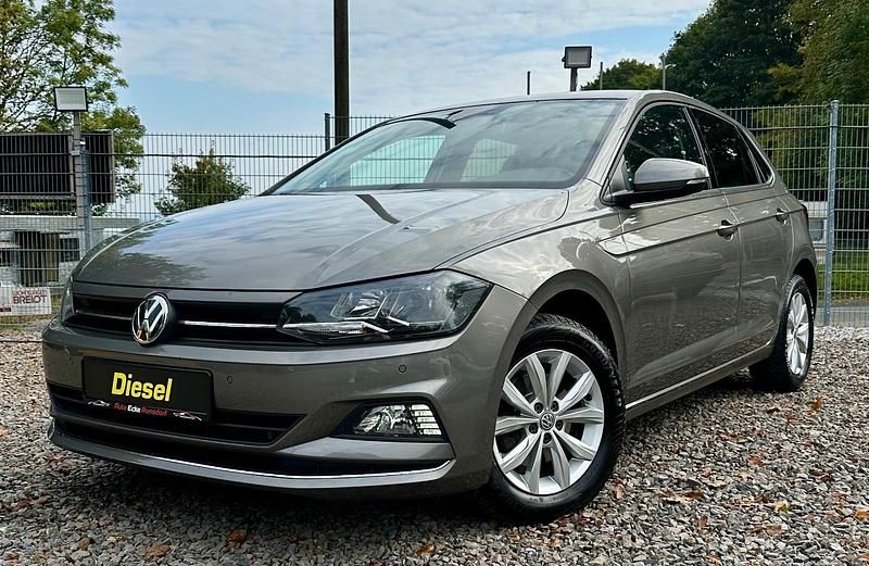 Andere farben Gebraucht 2018 VW Polo Highline Limousine | 10.990 € (Fairer Preis) - Bild 1/4