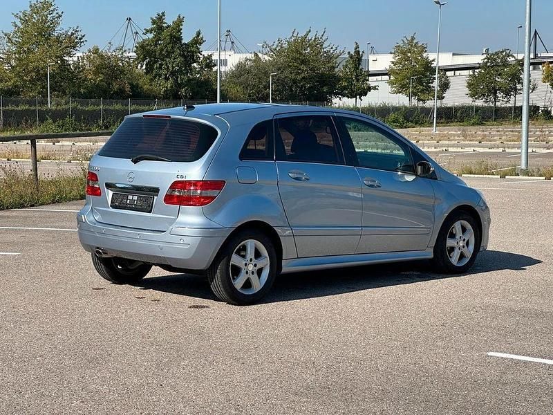 Gebraucht Mercedes B200 Edition 140 PS (102 kW) 2007 Blau Van / Kleinbus