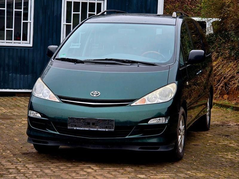 Grün Gebraucht 2004 Toyota Previa Sol Van / Kleinbus | 4.900 € - Bild 1/4