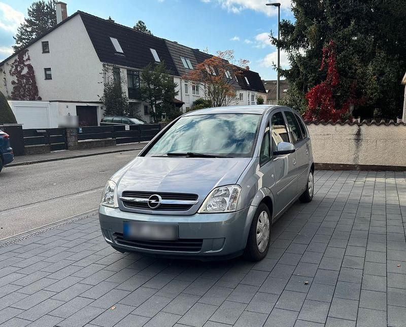 Silber Gebraucht 2005 Opel Meriva Van / Kleinbus | 700 € (Etwas zu teuer) - Bild 1/4