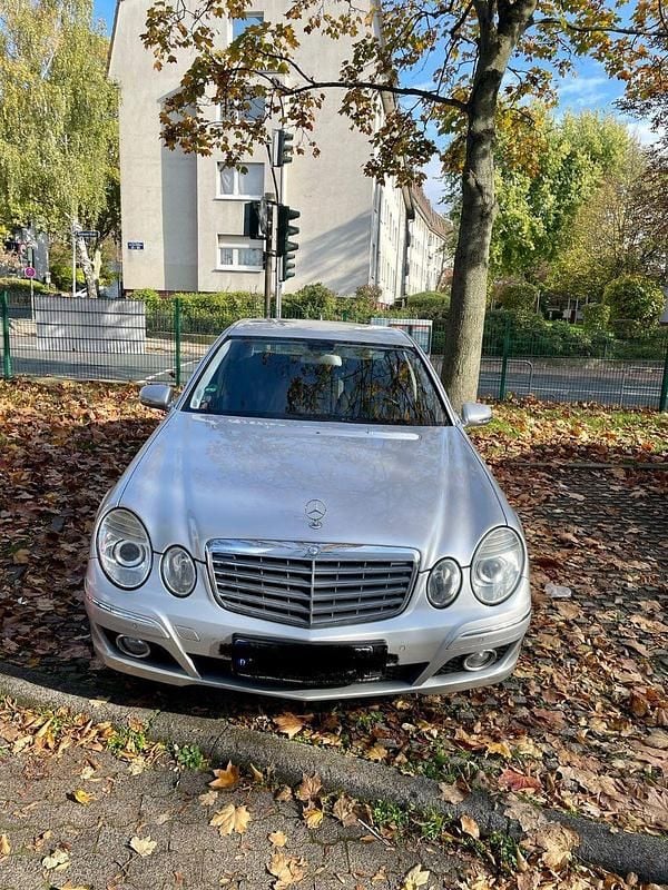 Silber Gebraucht 2008 Mercedes 200 Limousine | 6.000 € (Fairer Preis) - Bild 1/4