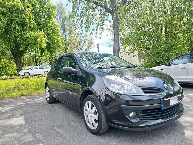 Second-hand Renault Clio II Expression 75 CP (55 kW) 2009 Negru Berlinǎ