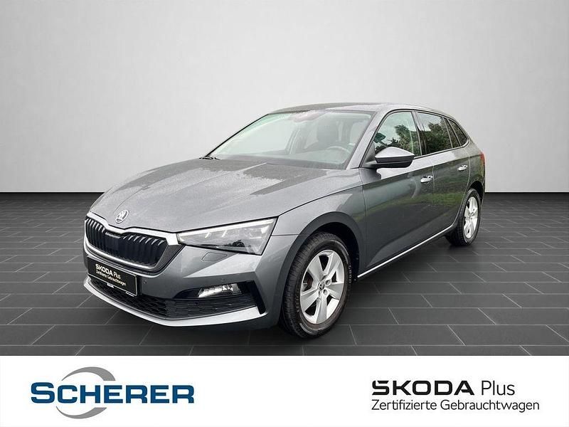 Graphitegrau metallic Gebraucht 2022 Skoda Scala Ambition Kleinwagen | 17.980 € (Fairer Preis) - Bild 1/4