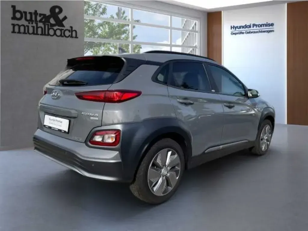 Gebraucht Hyundai Kona Advantage 100 kW (136 PS) 2020 Galaxy grey (metallic) SUV