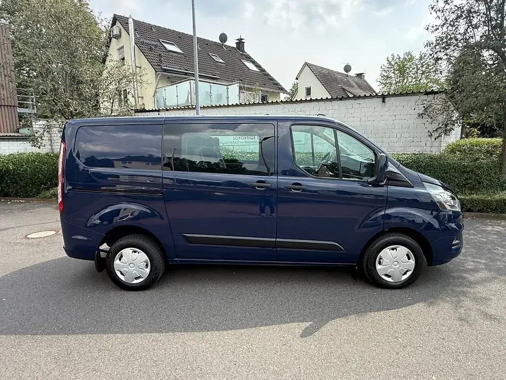 Gebraucht Ford 300 131 PS (96 kW) 2022 Blau Van / Kleinbus