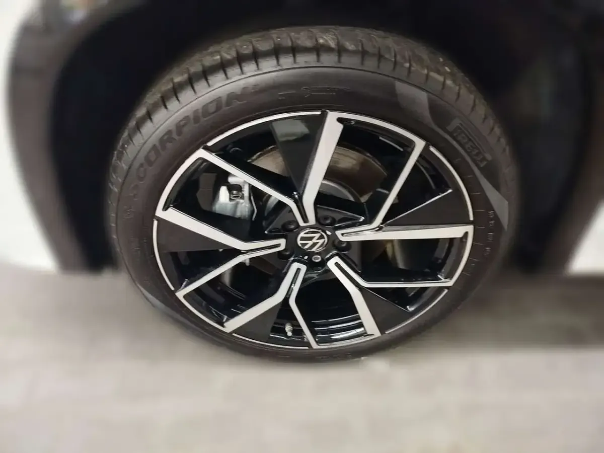 Gebraucht VW Tayron R-line 193 PS (141 kW) 2025 Weiß SUV