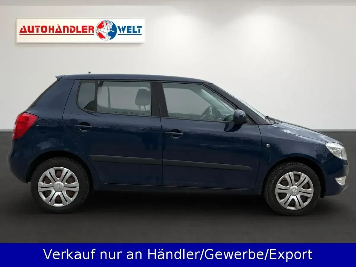 Second-hand Skoda Fabia 105 CP (77 kW) 2013 Albastru Berlinǎ