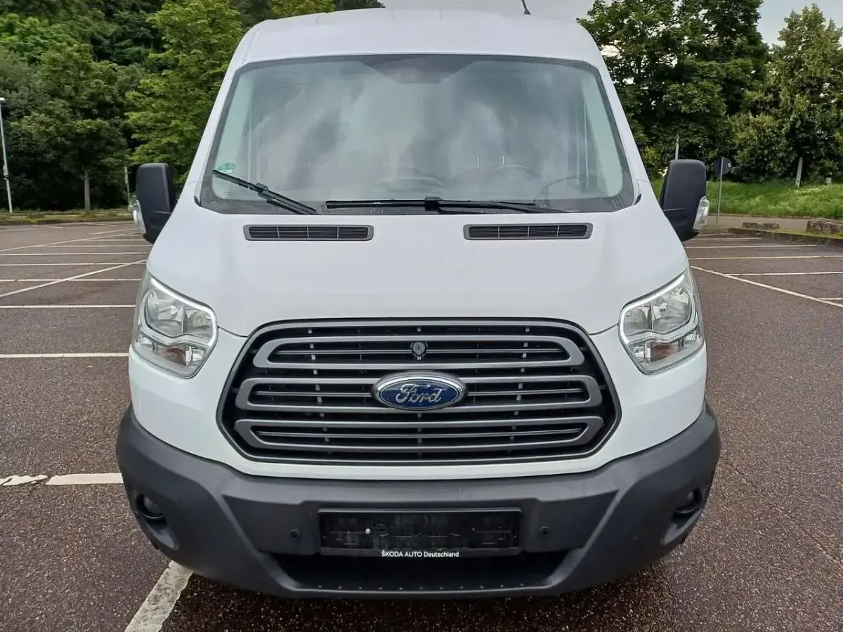 Gebraucht Ford Transit 131 PS (96 kW) 2019 Frostweiß Van / Kleinbus