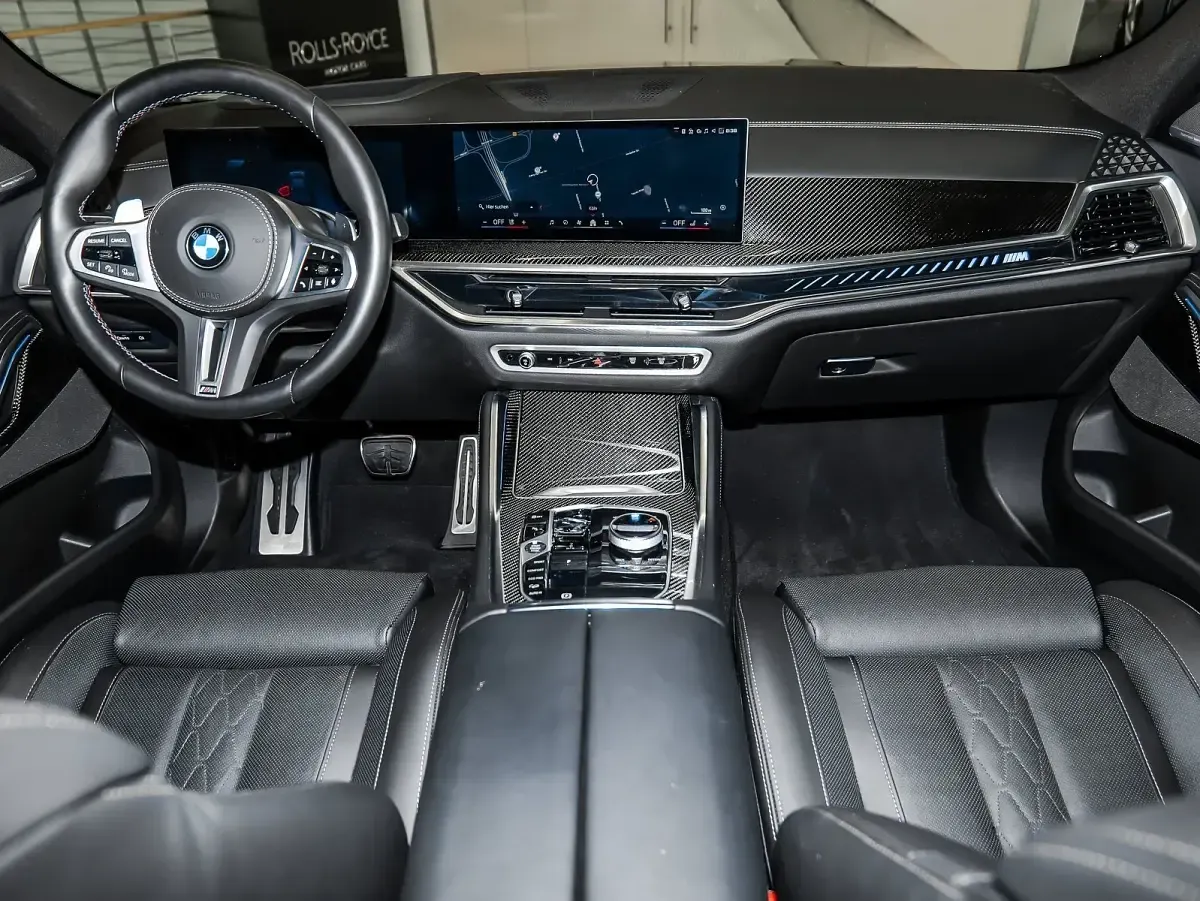 Gebraucht BMW X6 M Sport 530 PS (389 kW) 2025 Schwarz SUV