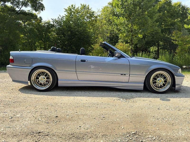 Gebraucht BMW 325 Cabriolet Performance 192 PS (141 kW) 1993 Blau Cabrio