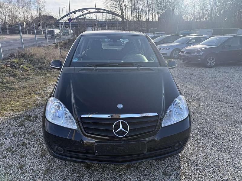 Gebraucht Mercedes A160 95 PS (69 kW) 2011 Schwarz Limousine