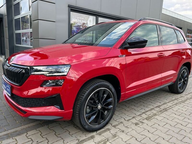 Rot Gebraucht 2022 Skoda Karoq SportLine SUV | 29.850 € (Fairer Preis) - Bild 1/4