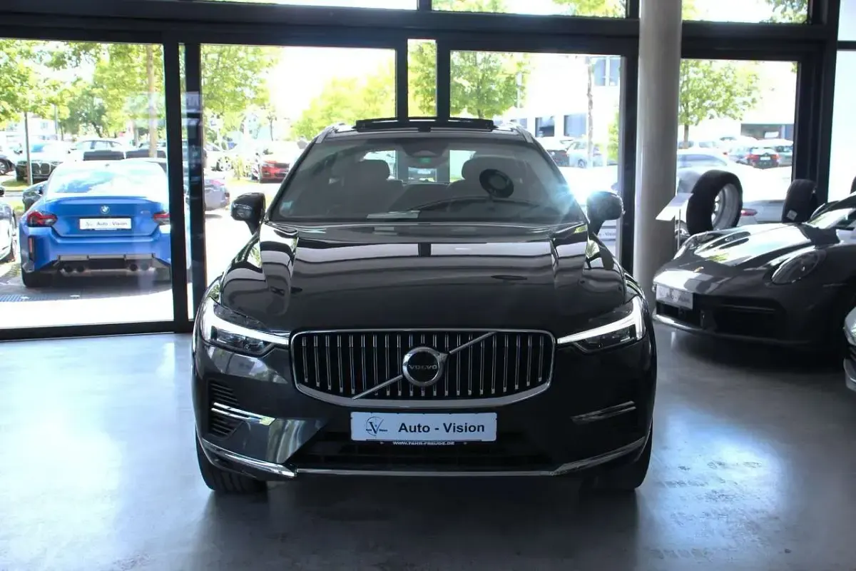 Gebraucht Volvo XC60 Plus 349 PS (256 kW) 2023 Grau SUV
