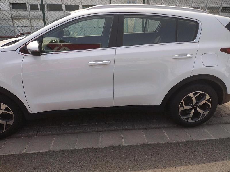 Weiß Gebraucht 2019 Kia Sportage Vision SUV | 18.500 € (Fairer Preis) - Bild 1/4