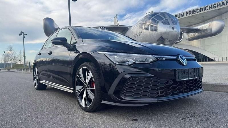 Deep black perleffekt Gebraucht 2022 VW Golf VIII GTD Limousine | 25.800 € (Fairer Preis) - Bild 1/4