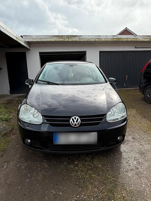 Gebraucht VW Golf V 75 PS (55 kW) 2004 Schwarz Kleinwagen