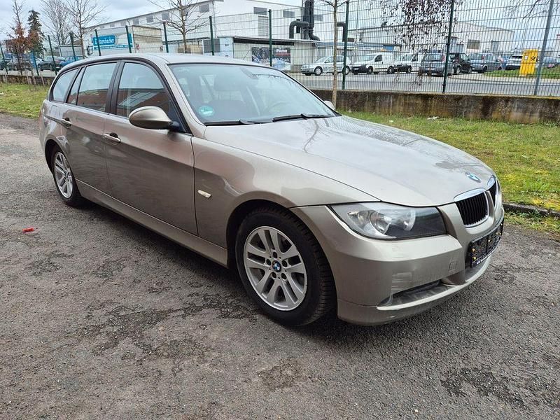 Gebraucht BMW 318 143 PS (105 kW) 2007 Gold Kombi