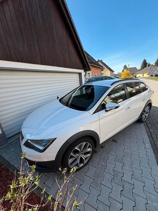 Gebraucht Seat Leon X-Perience Xperience 183 PS (134 kW) 2015 Weiß Kombi