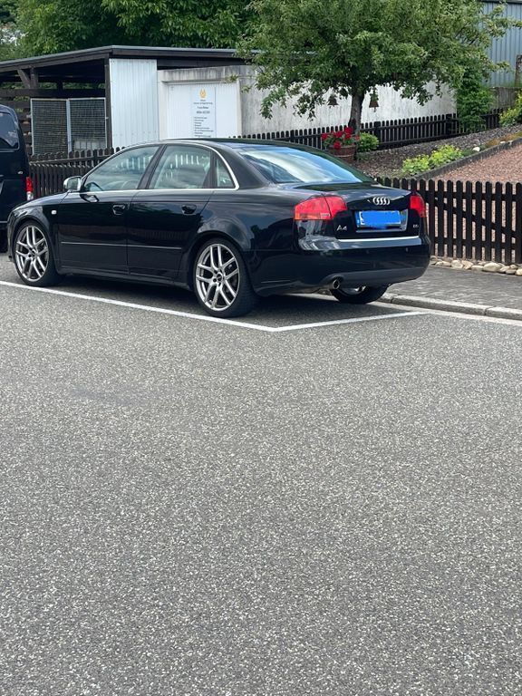 Schwarz Gebraucht 2005 Audi A4 Performance Limousine | 6.000 € (Etwas zu teuer) - Bild 1/4