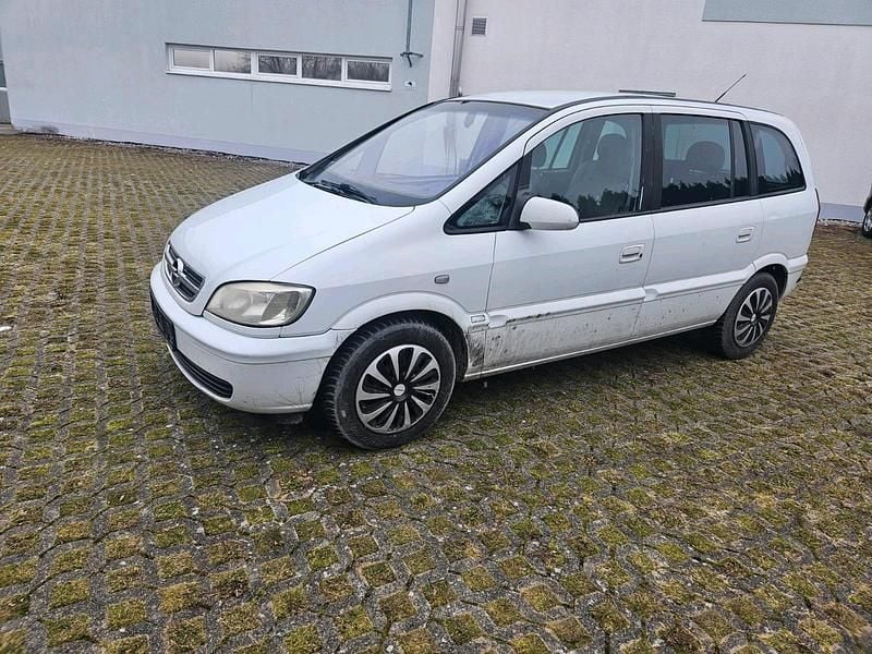 Gebraucht Opel Zafira 125 PS (91 kW) 2004 Weiß Van / Kleinbus