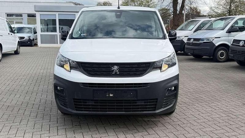 Gebraucht Peugeot Partner Premium 102 PS (75 kW) 2020 Weiß Van / Kleinbus