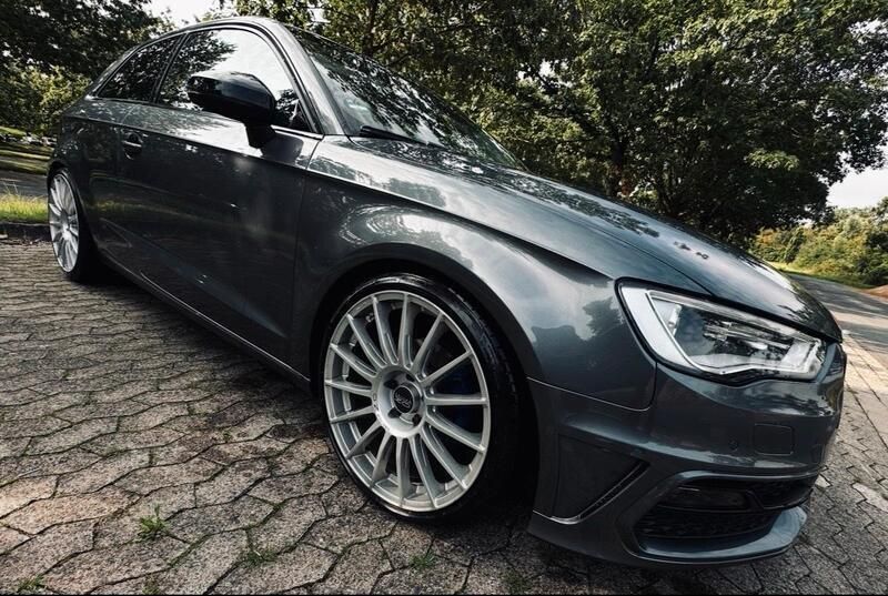 Grau Gebraucht 2013 Audi A3 Limousine | 10.500 € (Etwas zu teuer) - Bild 1/4