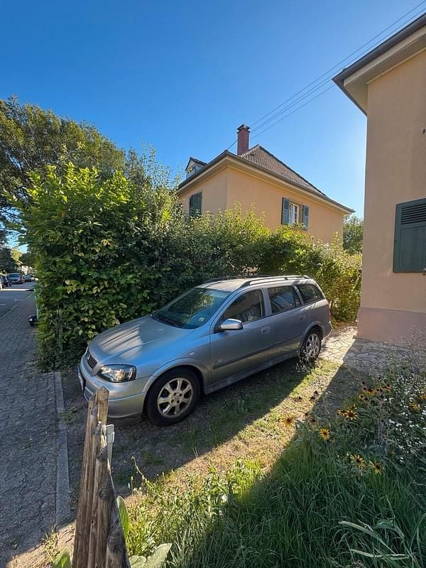 Grau Gebraucht 2003 Opel Astra Kombi | 500 € (Superpreis) - Bild 1/4