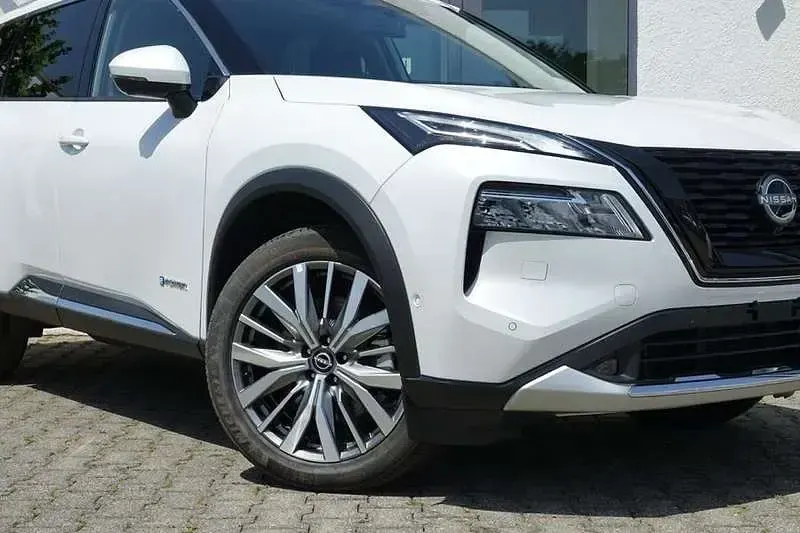 Neu Nissan X-Trail Tekna+ 213 PS (156 kW) 2026 Weiß SUV