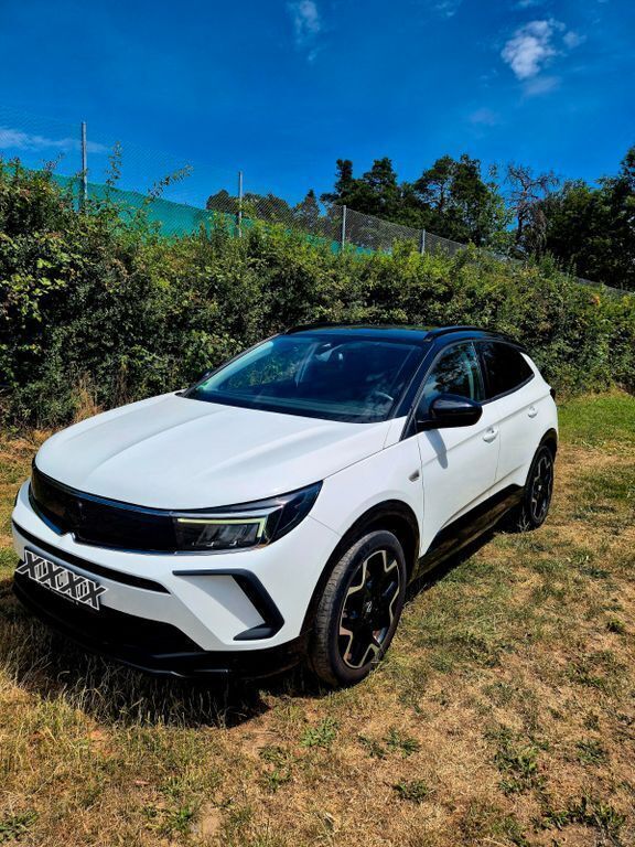 Weiß Gebraucht 2022 Opel Grandland X GS Line SUV | 22.750 € (Guter Preis) - Bild 1/4