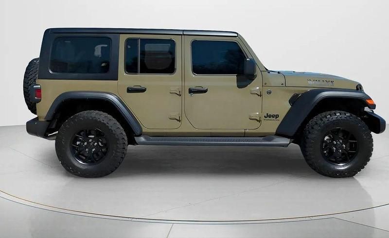 Gebraucht Jeep Willys 284 PS (208 kW) 2025 Grün SUV