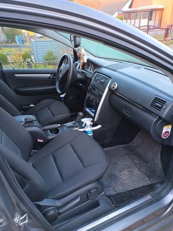 Silber Gebraucht 2009 Mercedes B160 Van / Kleinbus | 5.500 € (Guter Preis) - Bild 1/3