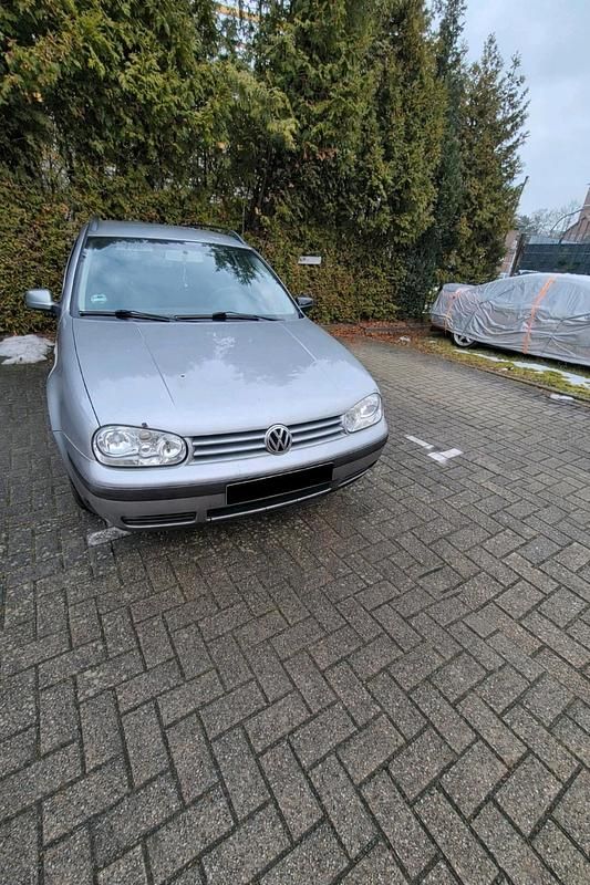 Gebraucht VW Golf IV 101 PS (74 kW) 2003 Silber Kombi