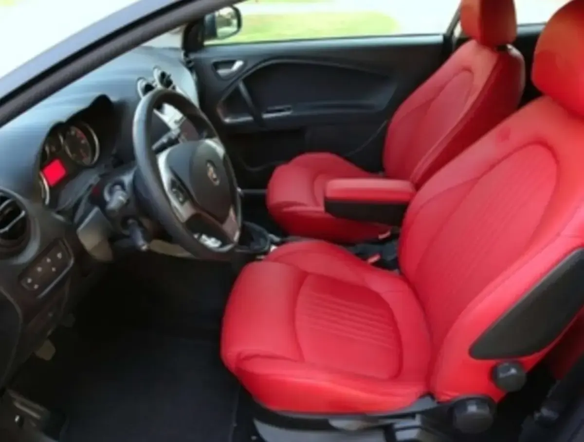 Gebraucht Alfa Romeo MiTo Turismo 95 PS (69 kW) 2010 Schwarz Kleinwagen
