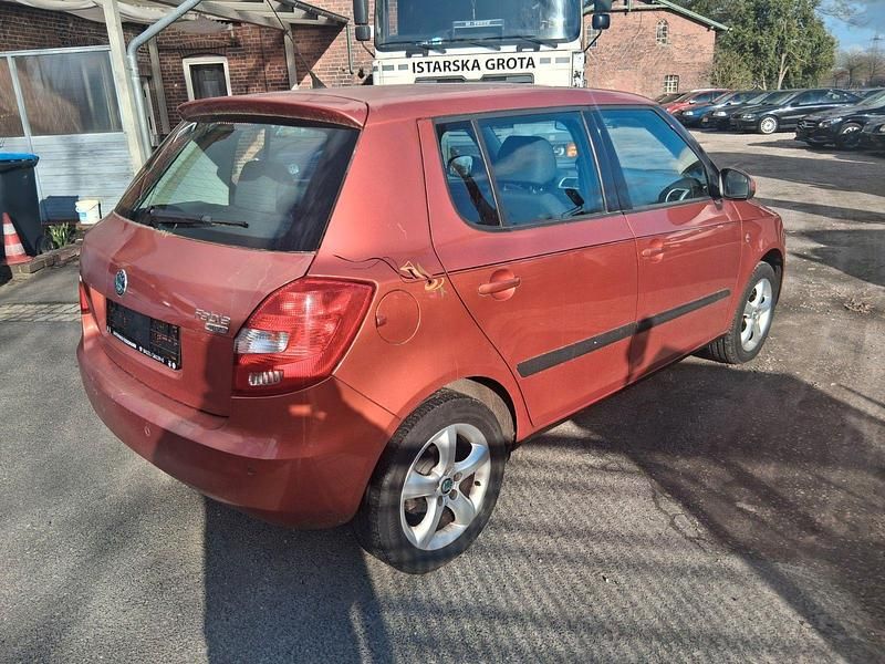 Gebraucht Skoda Fabia Ambiente 105 PS (77 kW) 2007 Orange Limousine