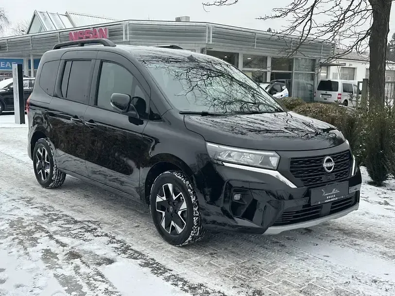 Neu Nissan Townstar Tekna 131 PS (96 kW) 2026 Schwarz Kombi