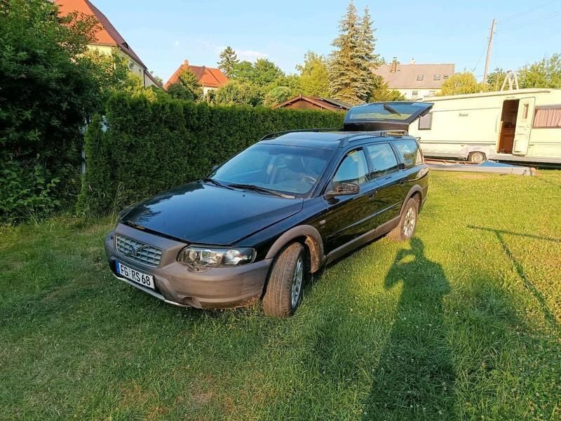 Schwarz Gebraucht 2004 Volvo XC70 Summum SUV | 3.800 € (Superpreis) - Bild 1/4