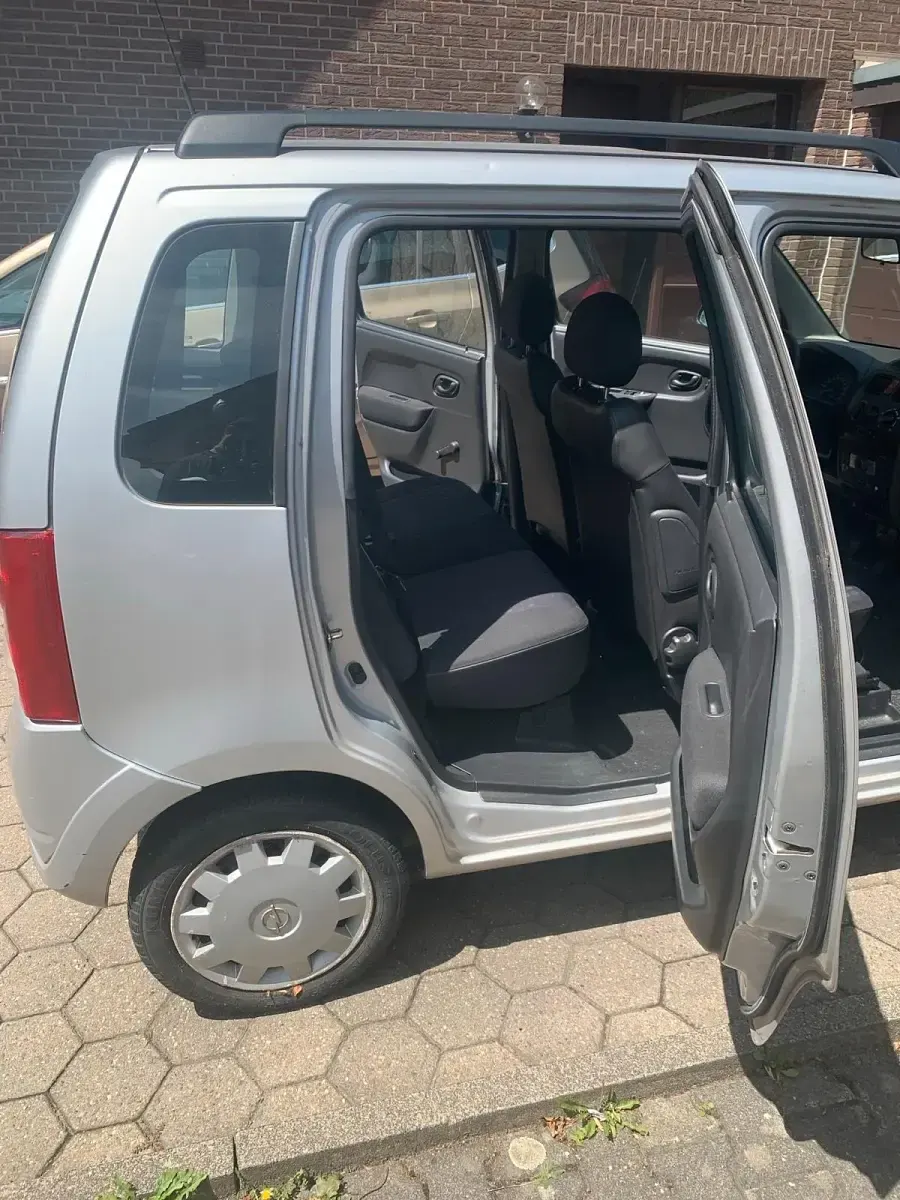 Gebraucht Opel Agila 59 PS (43 kW) 2005 Grau Van / Kleinbus