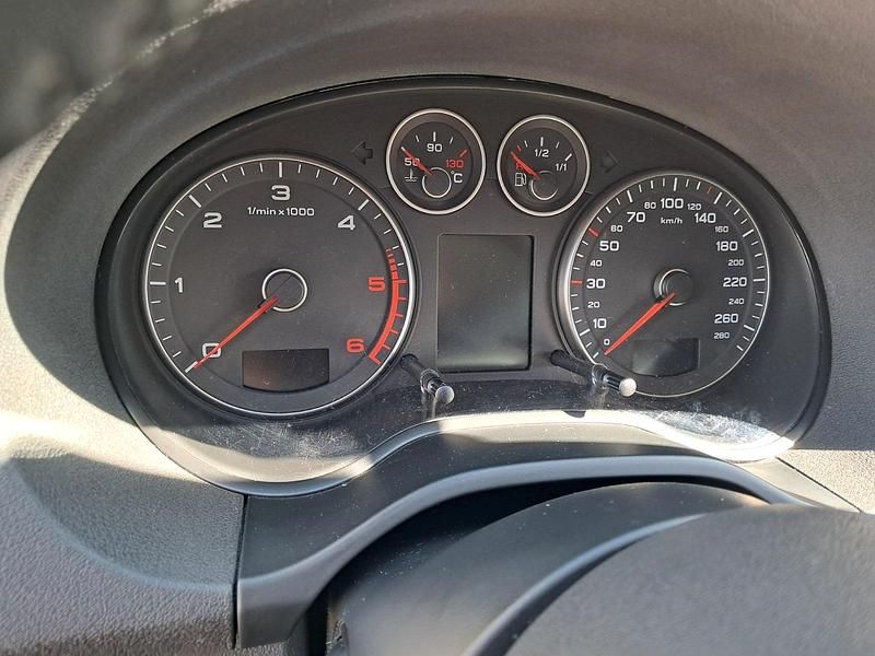 Usata Audi A3 105 CV (77 kW) 2010 Nero Utilitaria