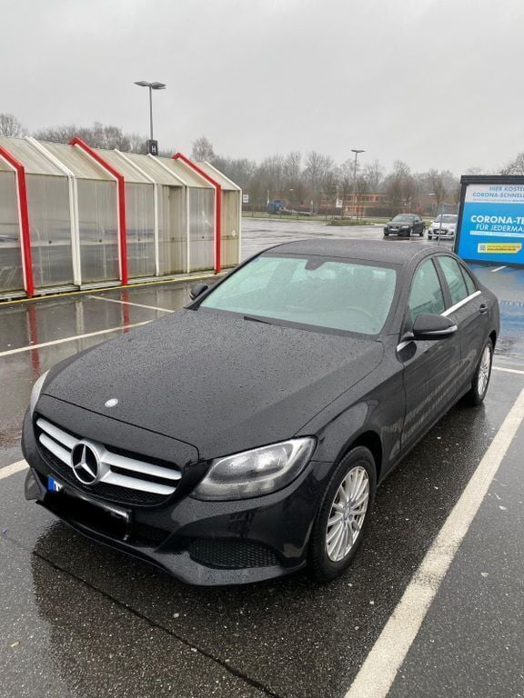 Schwarz Gebraucht 2015 Mercedes C200 Limousine | 13.500 € (Guter Preis) - Bild 1/4