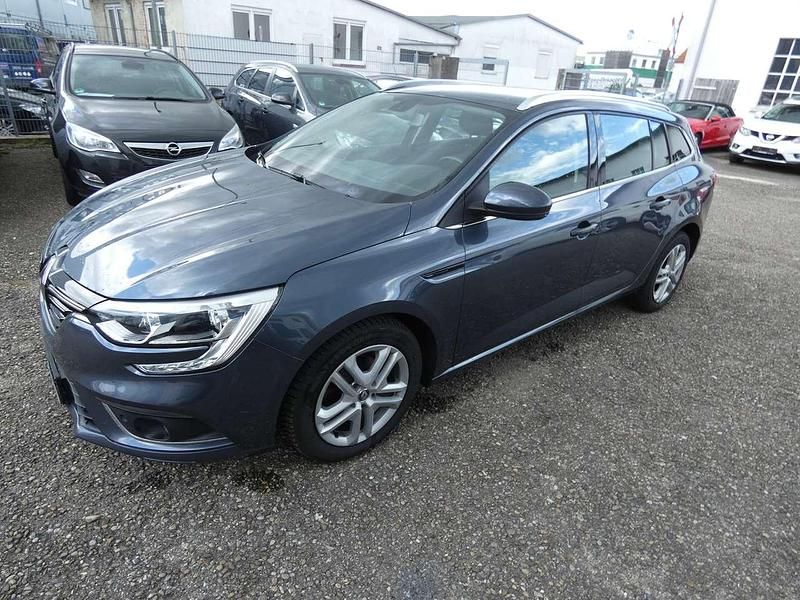 Grau Gebraucht 2016 Renault Mégane GrandTour Experience Kombi | 7.990 € (Fairer Preis) - Bild 1/4