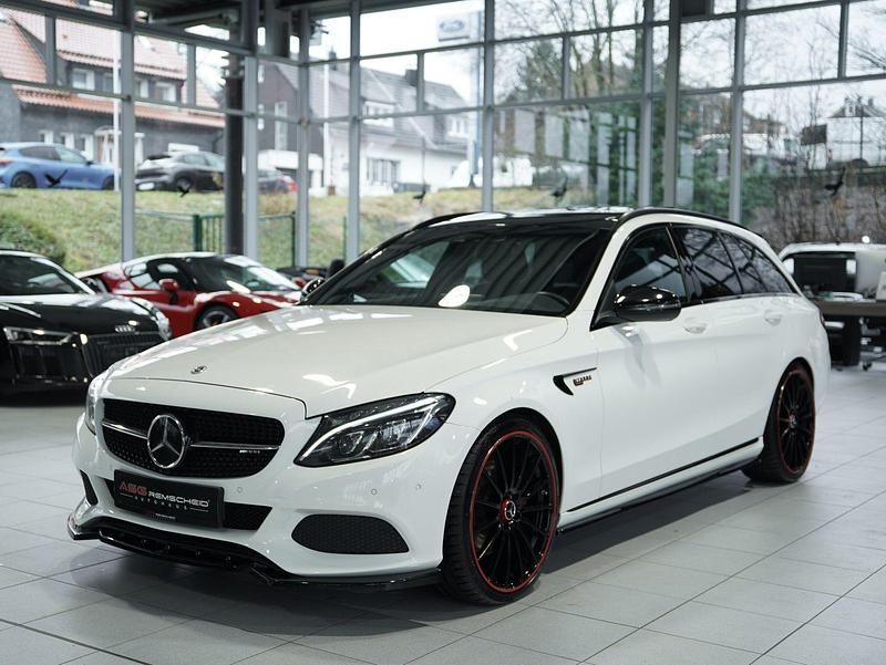 Gebraucht Mercedes C300 Night 245 PS (180 kW) 2016 Weiß Kombi