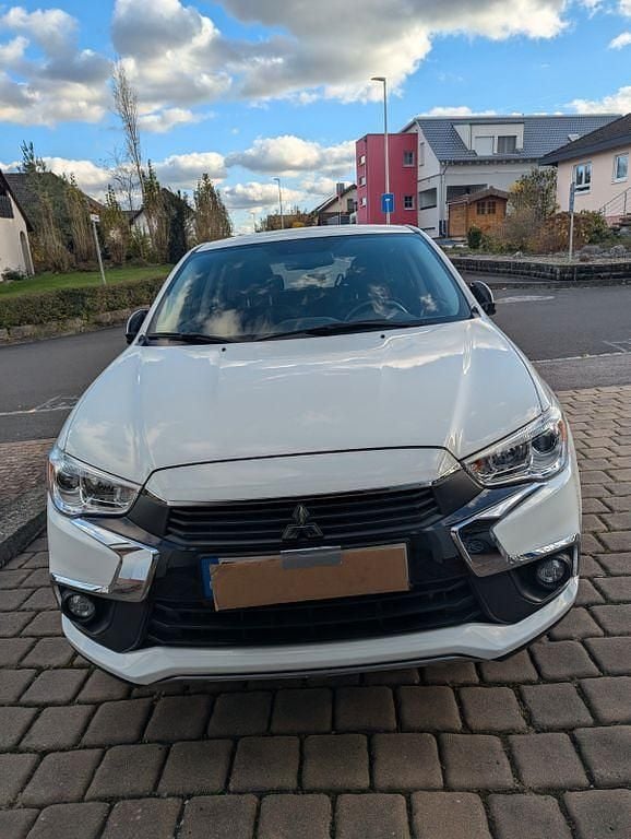 Weiß Gebraucht 2017 Mitsubishi ASX Diamant Edition SUV | 10.900 € (Guter Preis) - Bild 1/4